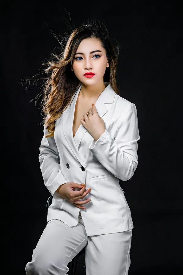 Beyaz Kruvaze Pantolon Takım