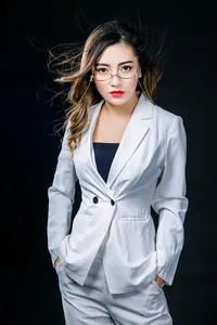 Beyaz Kruvaze Pantolon Takım