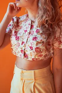 Çiçekli Crop Bluz