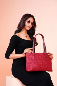 Kırmızı Kapitone Shopper Çanta