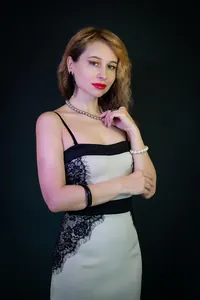 Siyah Beyaz Dantelli Kalem Elbise